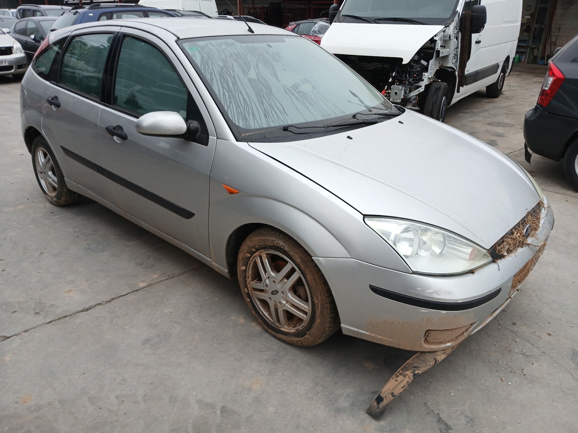 FORD FOCUS BERLINA (CAK) 1998