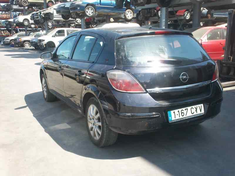 OPEL ASTRA H BERLINA 2004